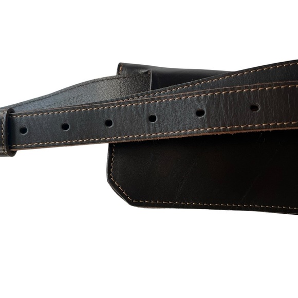 Banana Republic Heritage Leather Belt Bag in Dark Expresso Brown - Picture 15 of 16